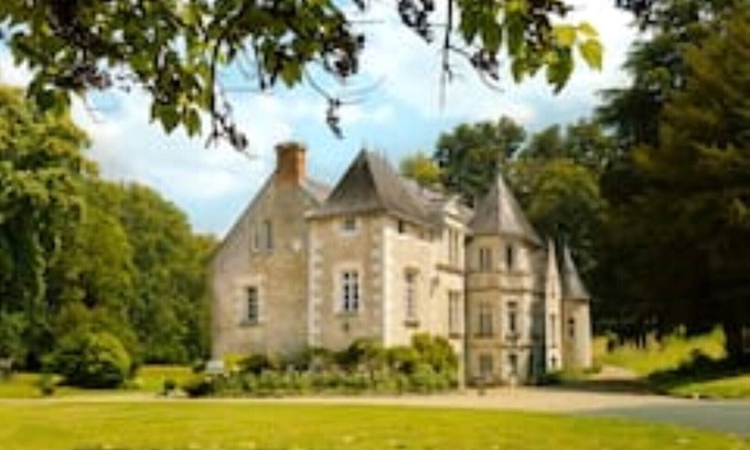 Ballan-Mire House | La Tourelle at the Commanderie de Ballan
