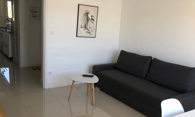 Bonneveine Apartment | 'La Vague' Cozy apartment with balcony for 5 people in Marseille