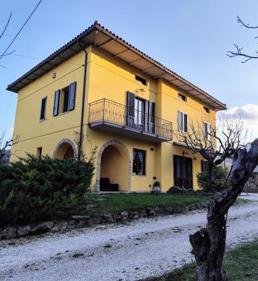 Colle San Valentino Bed & Breakfast | La valle delle api