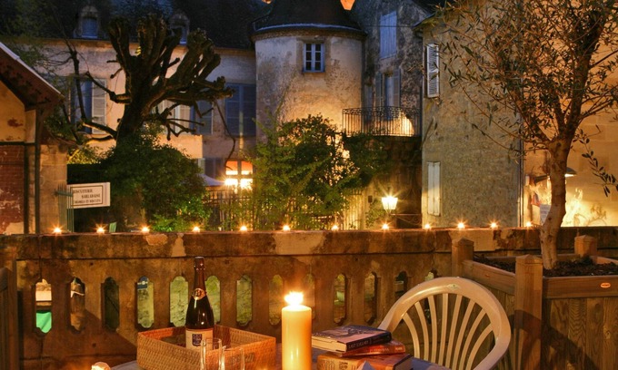 Sarlat-la-Caneda Historic Center Bed & Breakfast | La Villa des Consuls