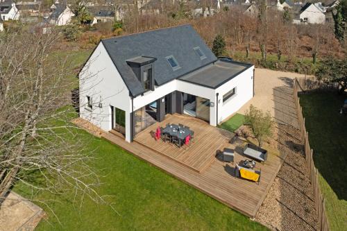 Fouesnant Villa | la villa iodée, le confort d une maison neuve équipée d une piscine intérieure chauffée toute l année, très proche des plus belles plages