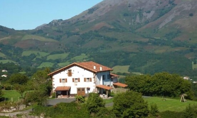 Azpilkueta Cottage | Labakizarra House for 8 people