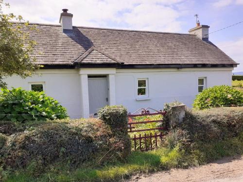 Garrykennedy House | Lackaroe Cottage