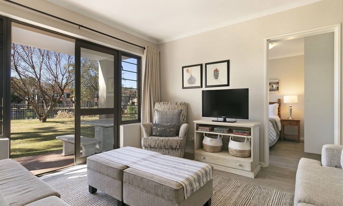 Strand Apartment | Laguna Beach B8 - Three Bedroom Apartment, Sleeps 6