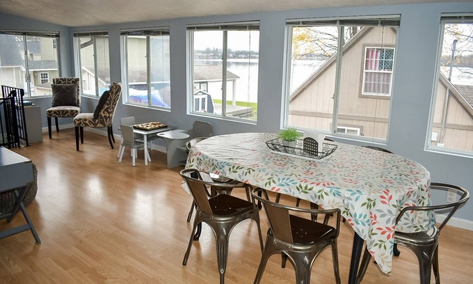 Palo Cottage | Lake Access Cottage at Derby Lake Sleeps 8