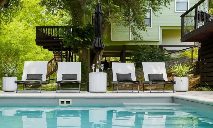 Seguin House | Lake Access | Pool | Loungers | Fire Pit | Grill