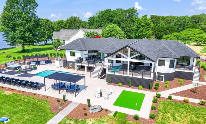 Bumpass House | Lake Anna Waterfront Retreat, Pool & Private Beach, Family-Friendly, Sleeps 16+