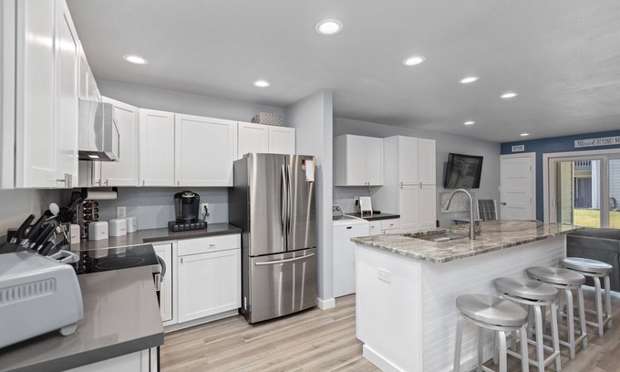 Walden on Lake Conroe Condo | Lake Conroe Fully remodeled 2 bed 2 bath on Golf Course