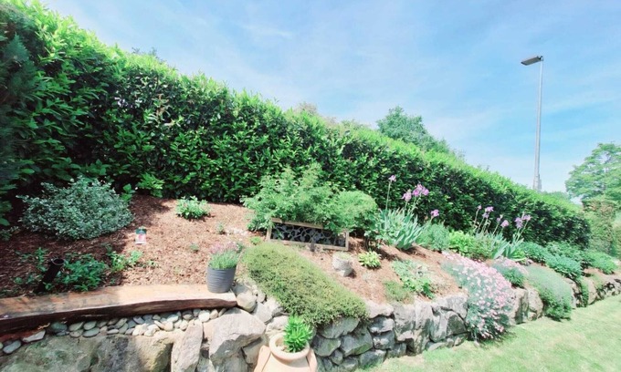 Waggershausen Apartment | Lake Constance pearl! Cozy 3.5 room apartment with beautiful garden near Lake Constance