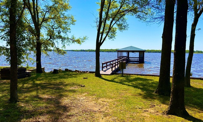 Emory House | Lake Fork Premium Waterfront Retreat - Fishing Boating Kayak Boat Dock/Slip
