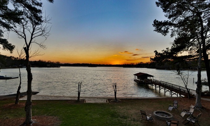 Mooresville House | LAKE FRONT Home with PRIVATE BEACH and HOT TUB on Lake Norman!