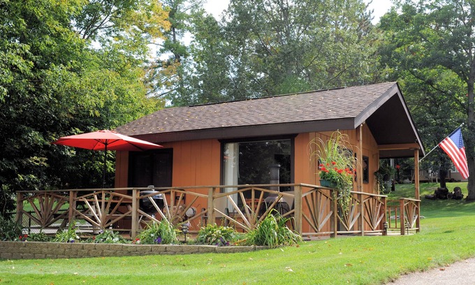 West Branch Cottage | Lake Front Studio Cabin on Clear Lake! Great View & Deck