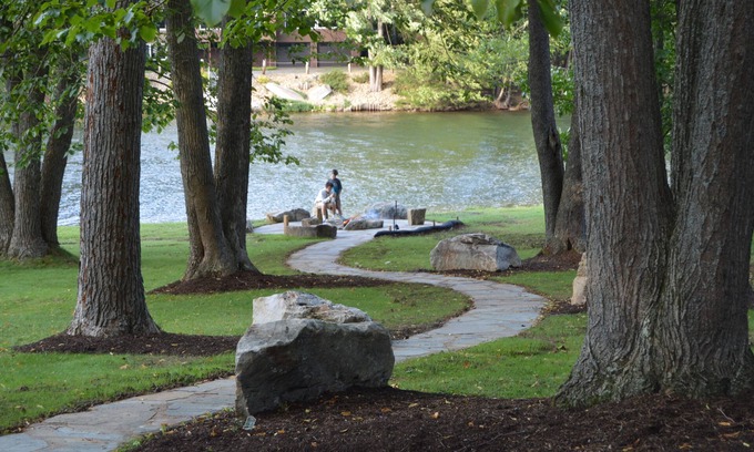 Treasure Lake House | Lake Front w/1.5 Acre Private Lot, Hot Tub, Paddle Boat, & Kayaks