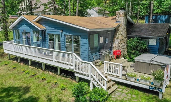 Blakeslee House | Lake Haven: Charming Split Lakefront Cottage with Hot Tub