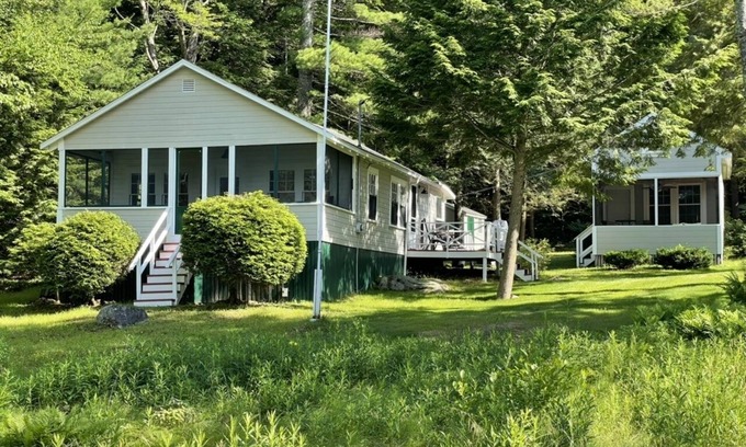 West Alton House | Lake house with beach access (newly renovated)