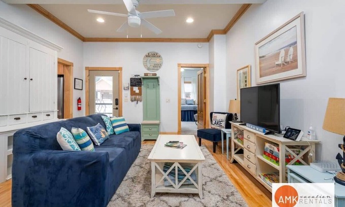 Douglas Condo | Lake Life Getaway - Condo near downtown!