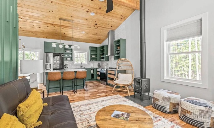 Lake Lure Cabin | Lake Lure with Hot Tub!