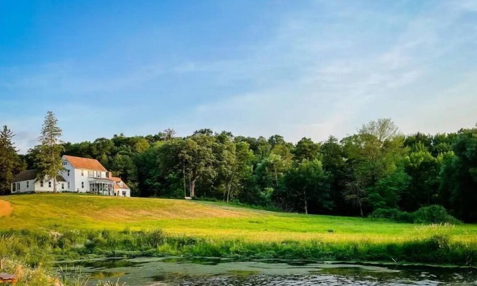 Osceola House | Lake Osceola Retreat 100-Acre Private Lake Home