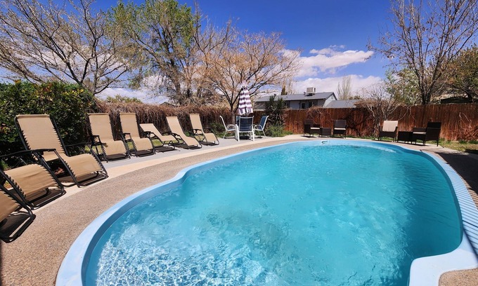 Page House | Lake Powell Home with Pool