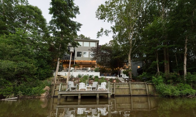 Chesapeake Ranch Estates-Drum Point Apartment | Lake side basement sweet