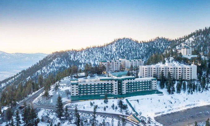 Tahoe Village Condo | Lake Tahoe Resort-Family Friendly Condo-Sleeps 6!