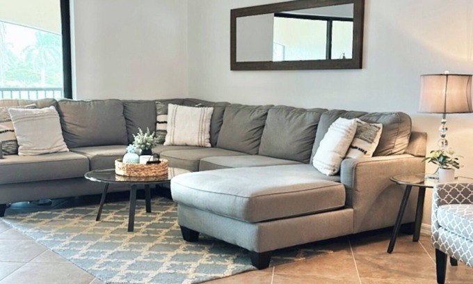 Naples Condo | Lake View 2+Den/2 Veranda, detached garage - Special December-April Pricing