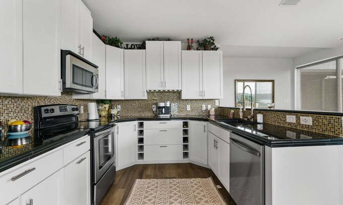 Highland Lake Estates House | Lake view Home with Billiards, Arcade, Theater, Ping Pong, Hot tub and more.