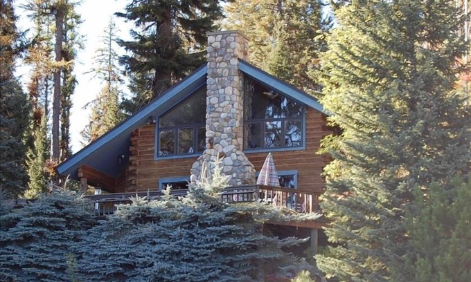 McCall Cabin | Lakefront Alpine Log Cabin with Private Dock on Payette Lake