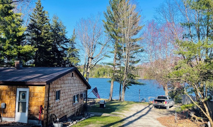 Wetmore Cabin | Lakefront Cabin, Pet Friendly, WIFI , near Pictured Rocks Munising Mi.
