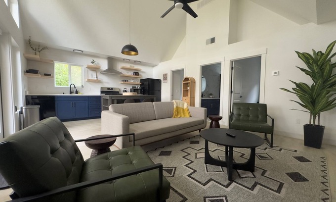 Wasilla Cottage | Lakefront Cottage with Sauna- #3 Chinook