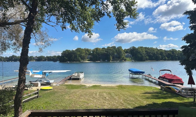 Traverse City House | Lakefront Home 4bdrm 2bath Dock & Deck WiFi AC Traverse City & Interlochen Art+