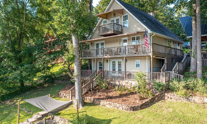 Eatonton House | Lakefront Home w/Entertainment Space & Dock!