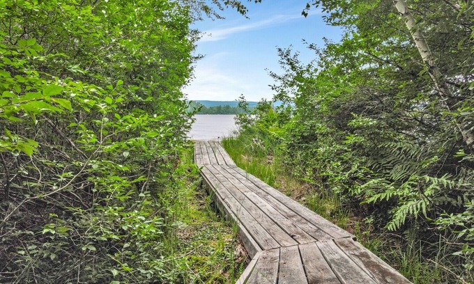 Belgrade House | Lakefront on Great Pond - Outdoor Hot Tub - Sauna