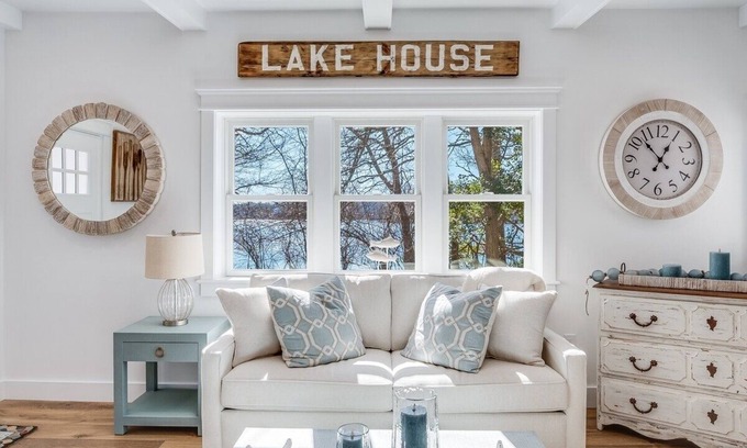 Mashpee House | Lakefront~Private Beach~Cape Cod family retreat