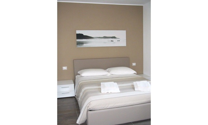 Spinone Al Lago Apartment | Lakefront two-room apartment in a residence with seasonal swimming pool and solarium