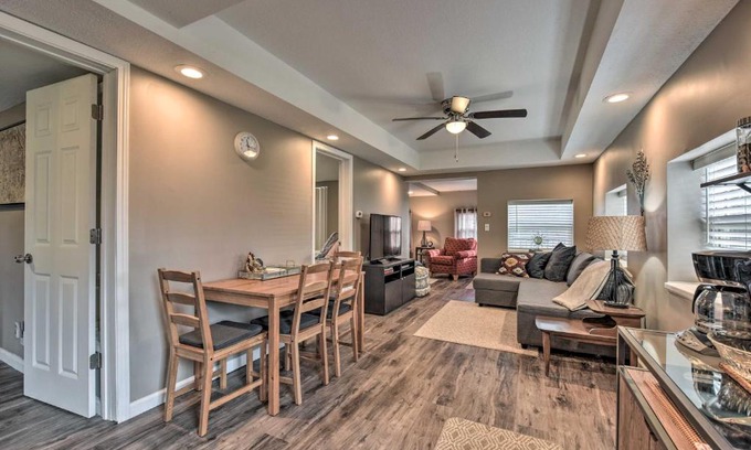 Lake St. Croix Beach House | Lakeland Cottage - half Mile to St Croix River