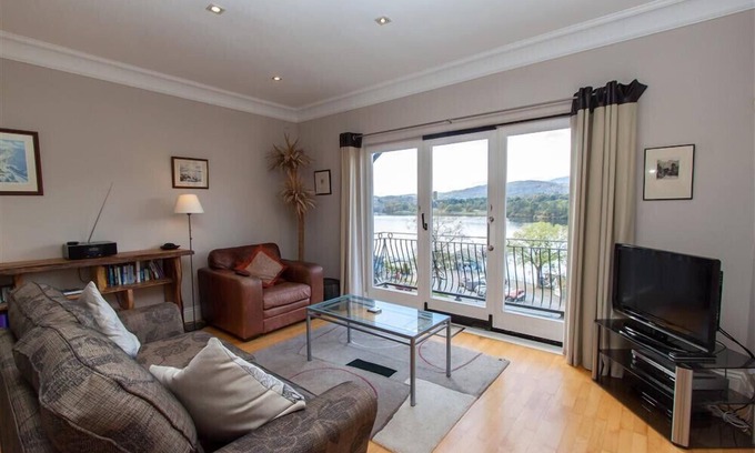 Waterhead Cottage | LAKELAND VIEW, romantic, luxury holiday cottage in Ambleside