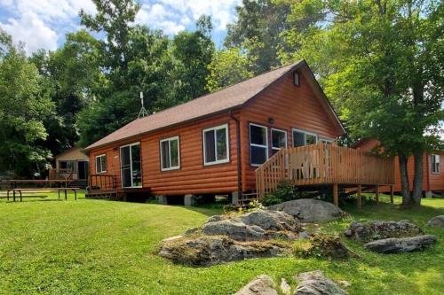 Ray House | Lakeside 3 Bedroom Lazy Days Cabin On Kab