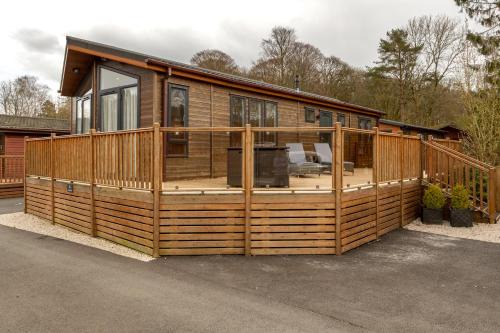 Troutbeck Bridge Resort | Lakeside 4 Lodge