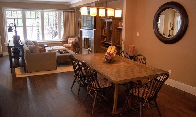 Seguin House | Lakeside at Rocky Crest