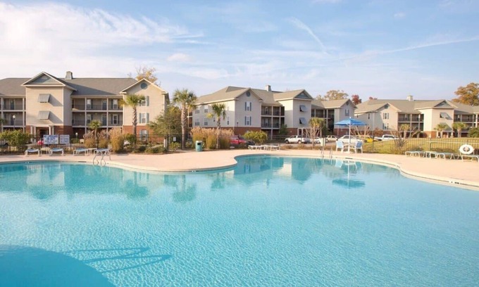 Santee Condo | Lakeside Bliss: 2BR Suite at Wyndham Lake Marion