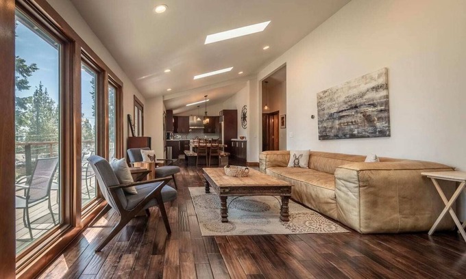 Tahoe City Cabin | Lakeside Bliss Retreat