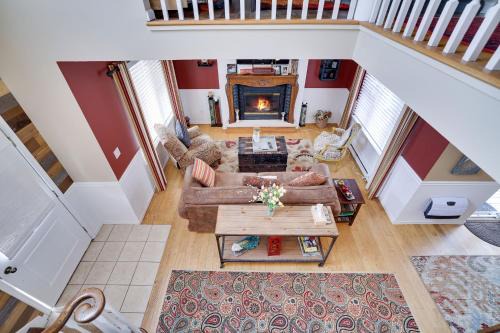 Pocono Summit House | Lakeside Escape At Stillwaterhot Tub, Fire Pit!