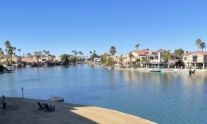 Harbor Point Apartment | Lakeside Getaway 2 Bedroom