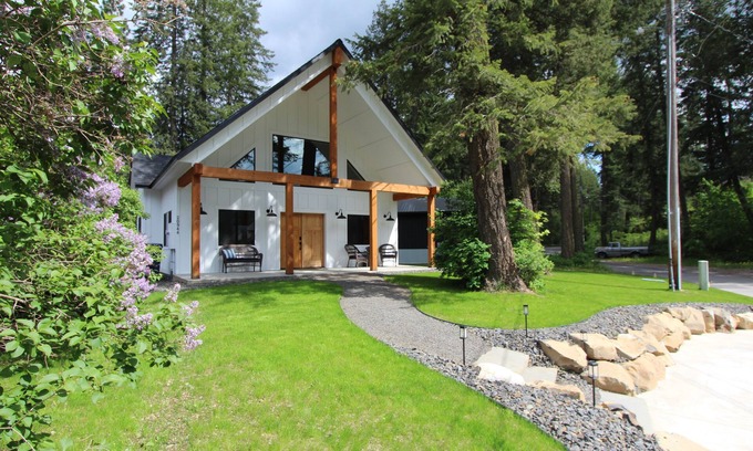 Rathdrum House | Lakeside Hideaway - game room, office, w/optional semi-private dock rental