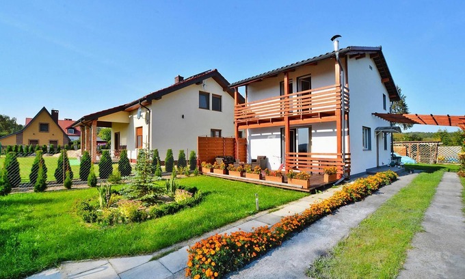 Borne Sulinowo House | Lakeside holiday home, private garden