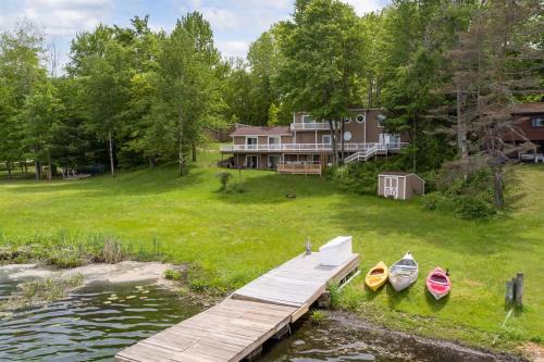 Reed City House | Lakeside Lodge Retreat