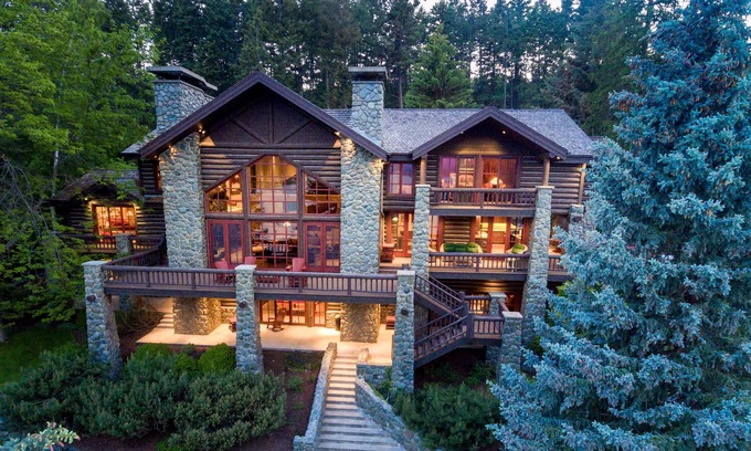 Lakeside House | Lakeside Luxury