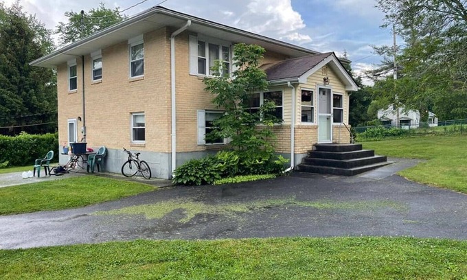 Ellenville House | Lakeside mountain house in the Catskills. Canoeing, fishing, hiking, campfires.