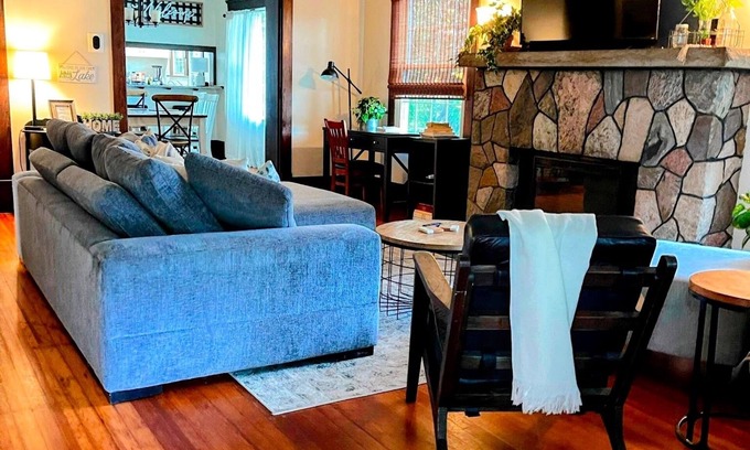 Chardon House | Lakeview Retreat Destination